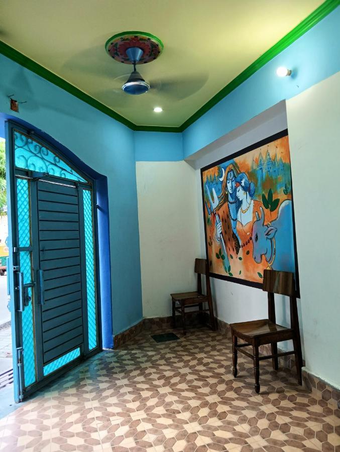 Trinetra Inn Varanasi Luaran gambar