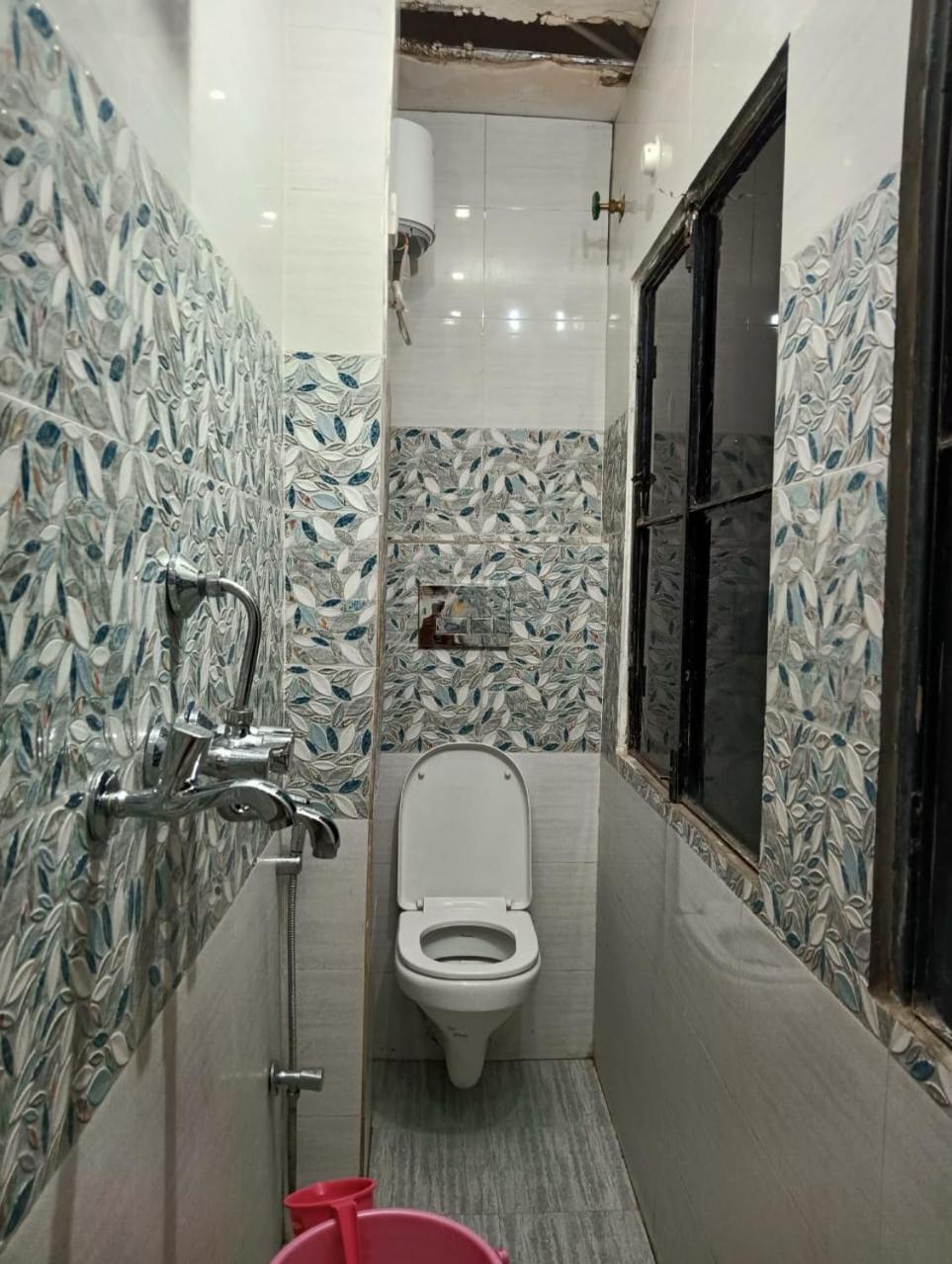Trinetra Inn Varanasi Luaran gambar